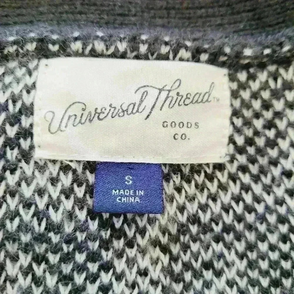 Universal Thread womans Animal Print Cardigan sweater Size S - Picture 8 of 8